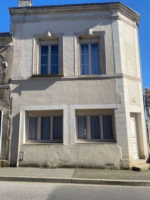 Maison à SAINT-REMY-DU-VAL