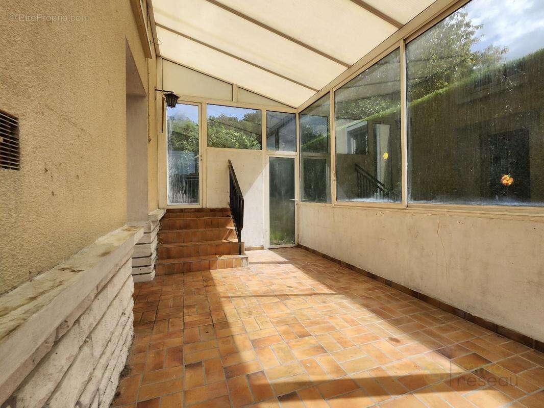 Maison 113 m² à Tracy-Le-Mont  - photo 9