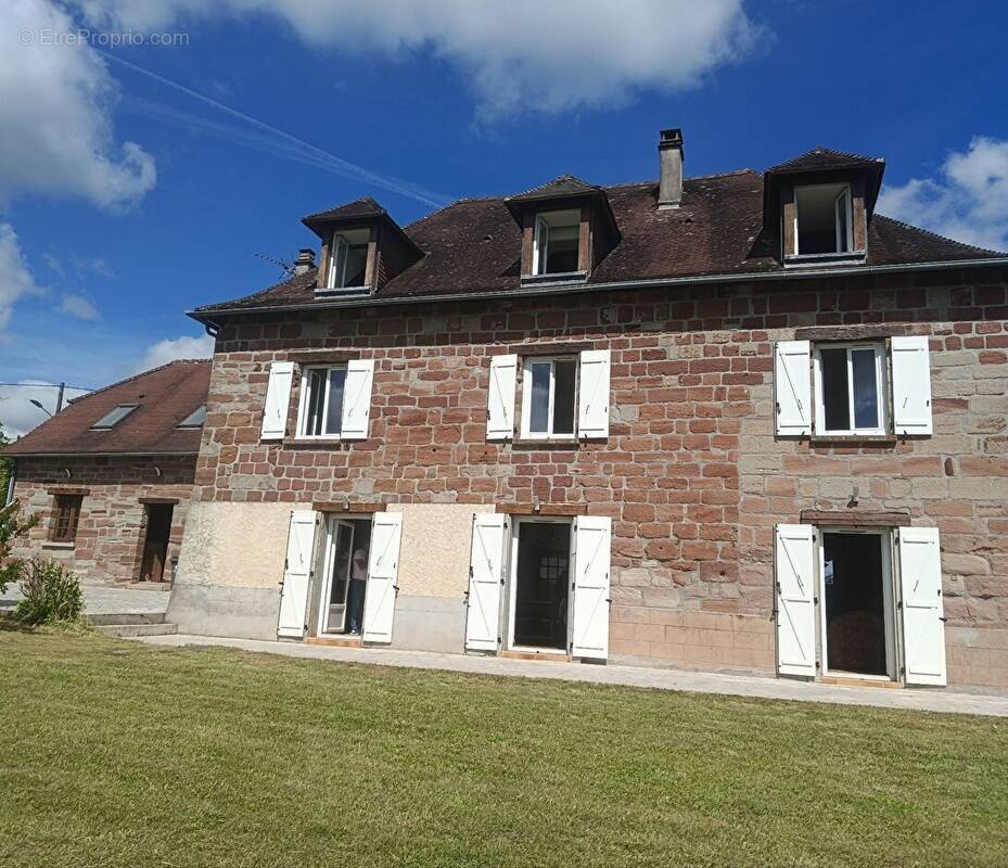 Maison à SAINT-AULAIRE