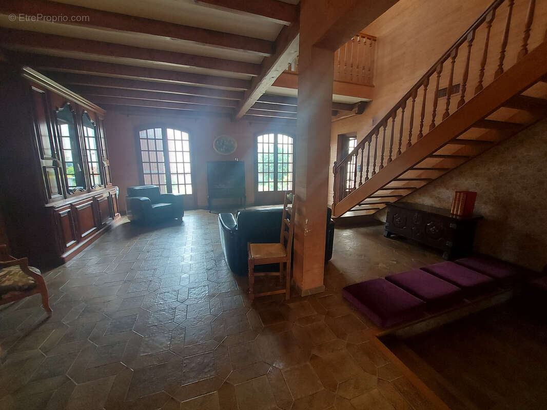 A Villelongue de la salanque grande maison de village avec potentiel - photo 5