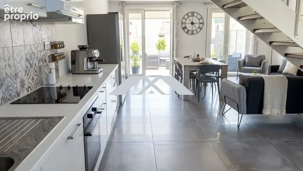 Maison 4 pièces 89 m² à vendre à Saint-Pierre (97410) - photo 4