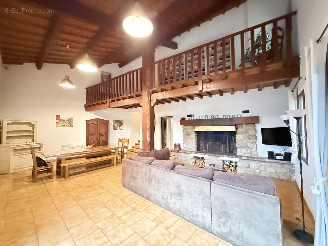 Maison à MANDAGOUT