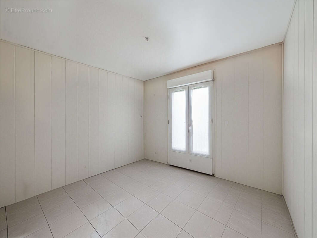 Maison à ROZ-SUR-COUESNON