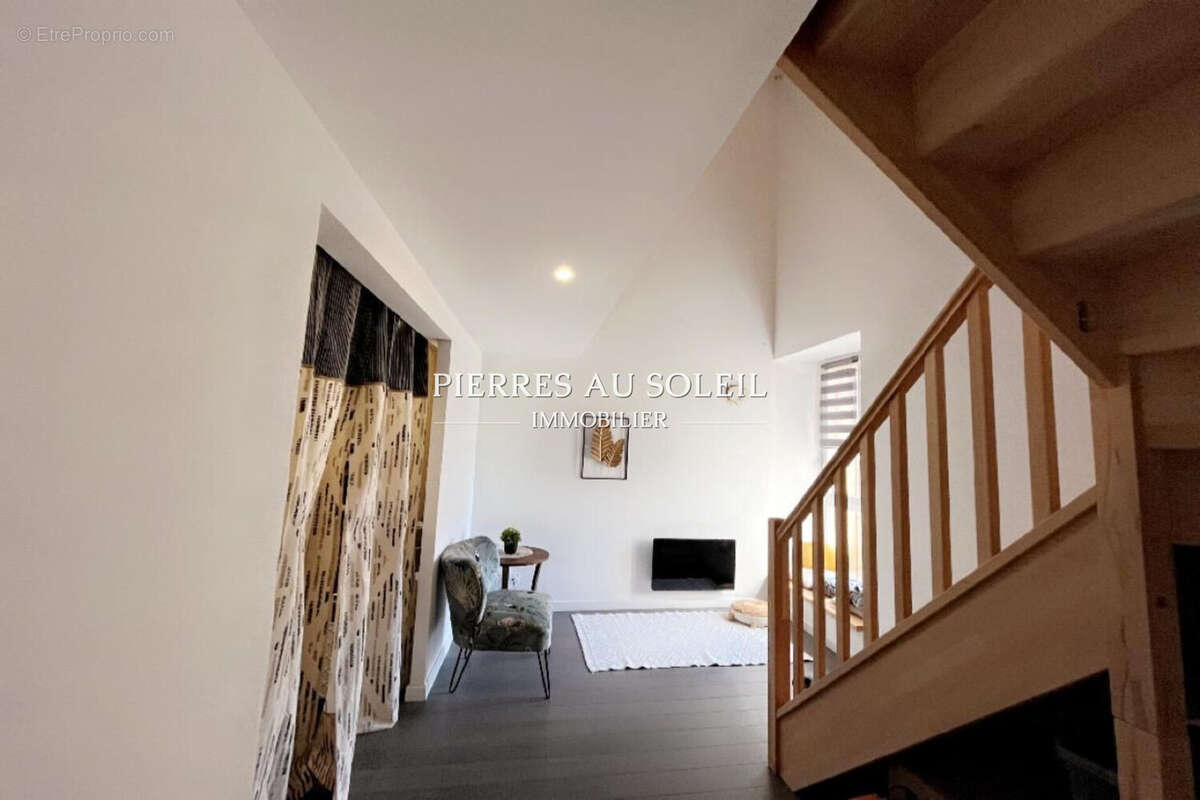 Maison à LA TOUR-SUR-ORB