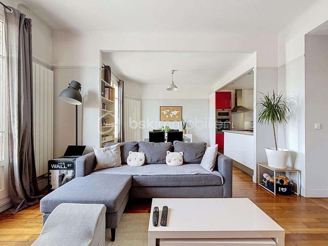 Appartement à LE MESNIL-LE-ROI
