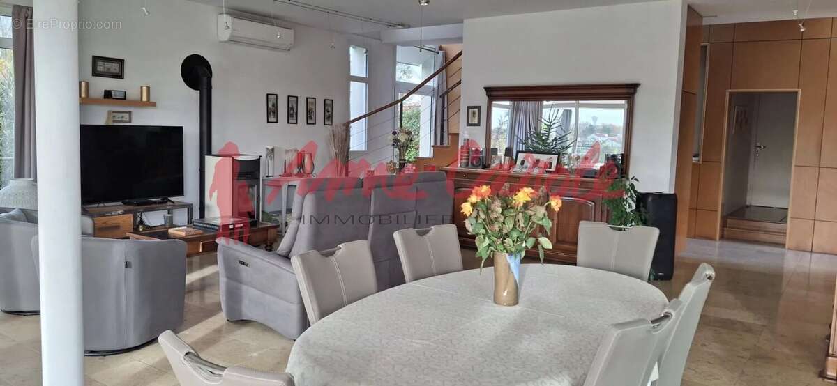 Maison à MONTMORILLON