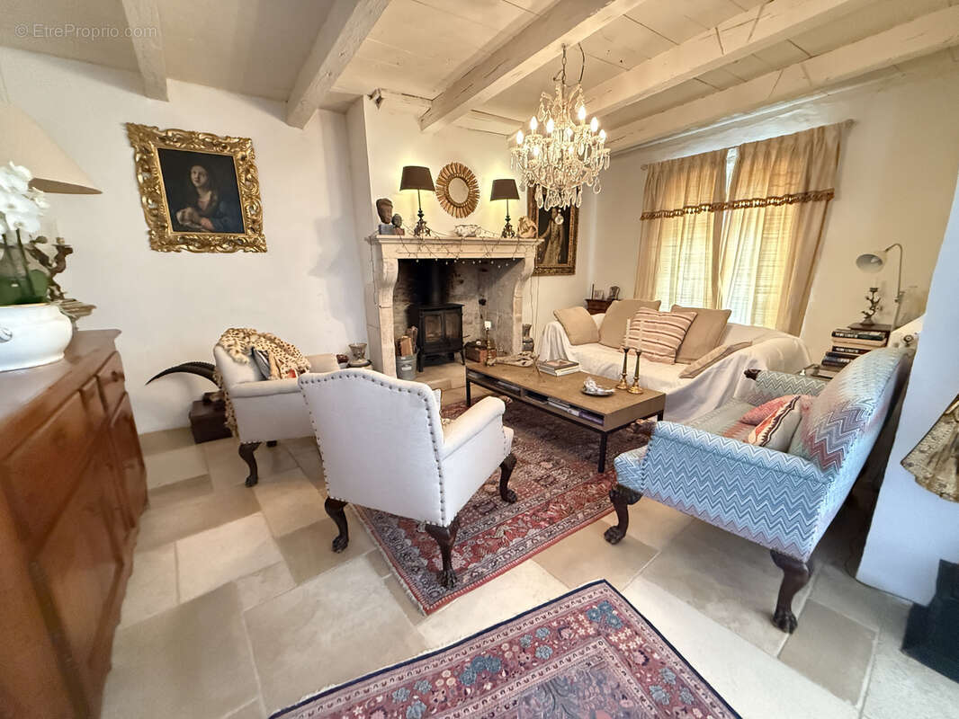 Maison à CASTELNAU-MONTRATIER