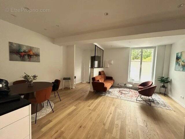 Maison à PARIS-18E
