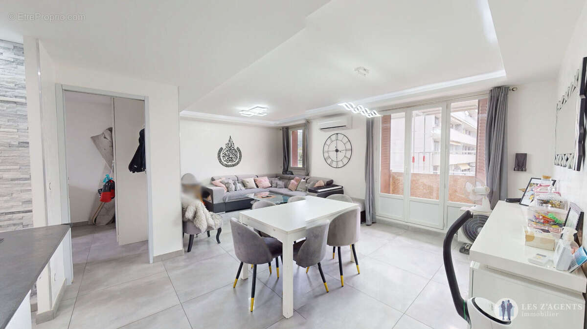 Appartement à SAINT-MARTIN-D'HERES