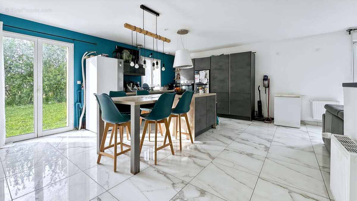 Maison à CHAILLY-EN-BIERE