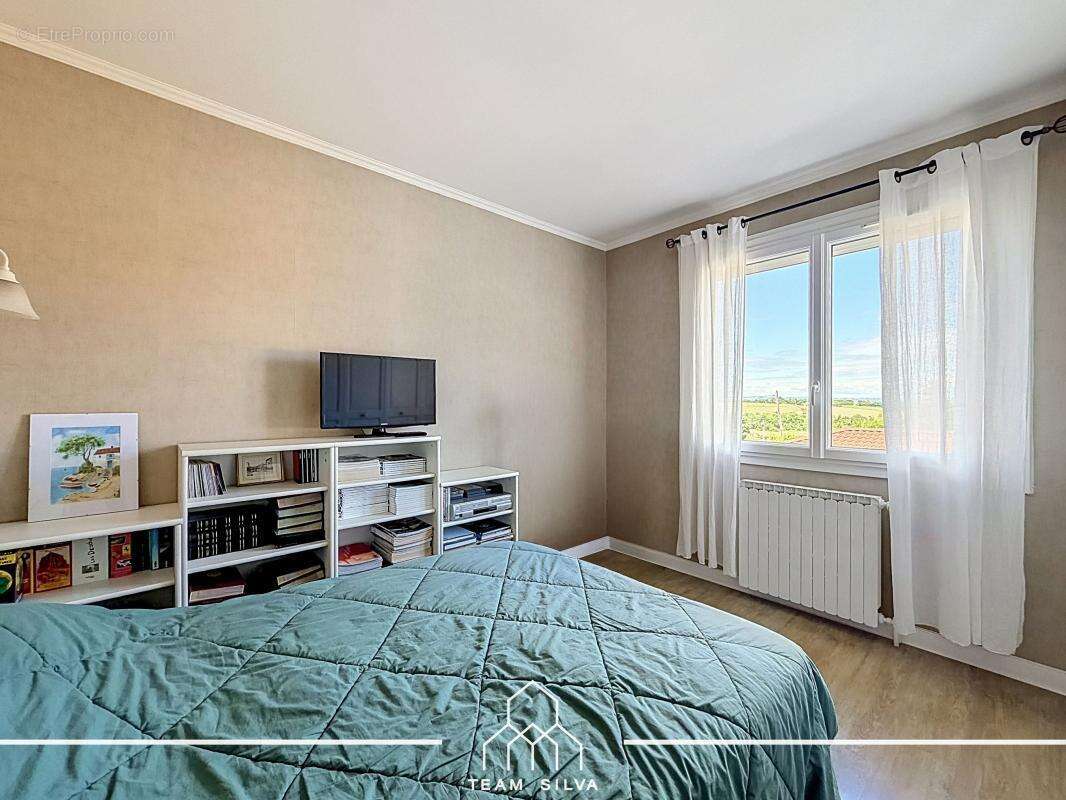 Maison 100 m² à Seyssuel  - photo 11