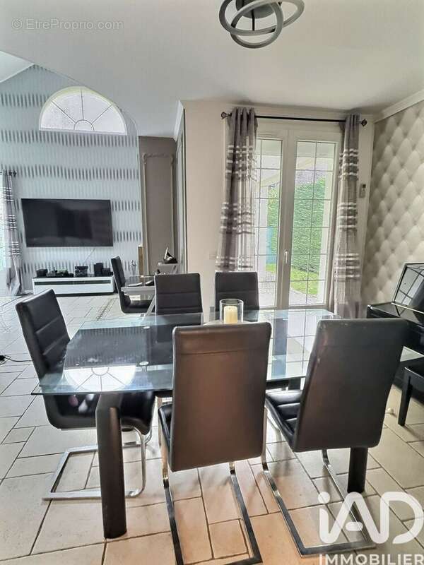 Photo 6 - Maison à OZOIR-LA-FERRIERE