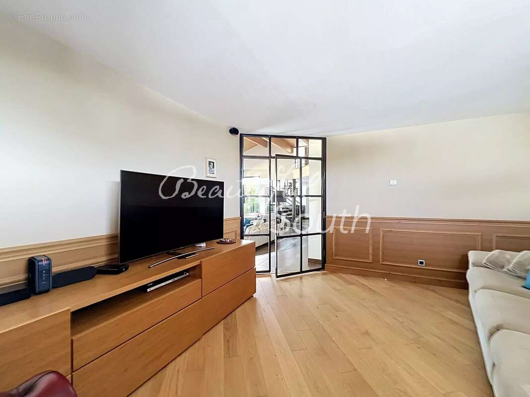 Propriété d’exception aux portes de Perpignan – 260 m² habitables sur 1 690 m² paysagés avec piscine, Pollestres - photo 12