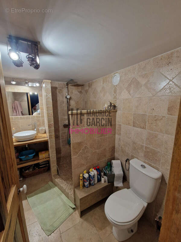 Maison à CHATEAUNEUF-DE-GADAGNE