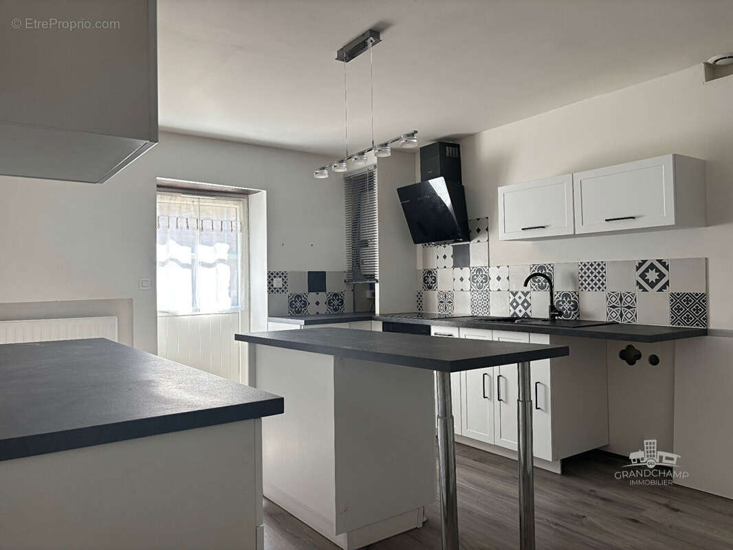 Maison à TREILLIERES