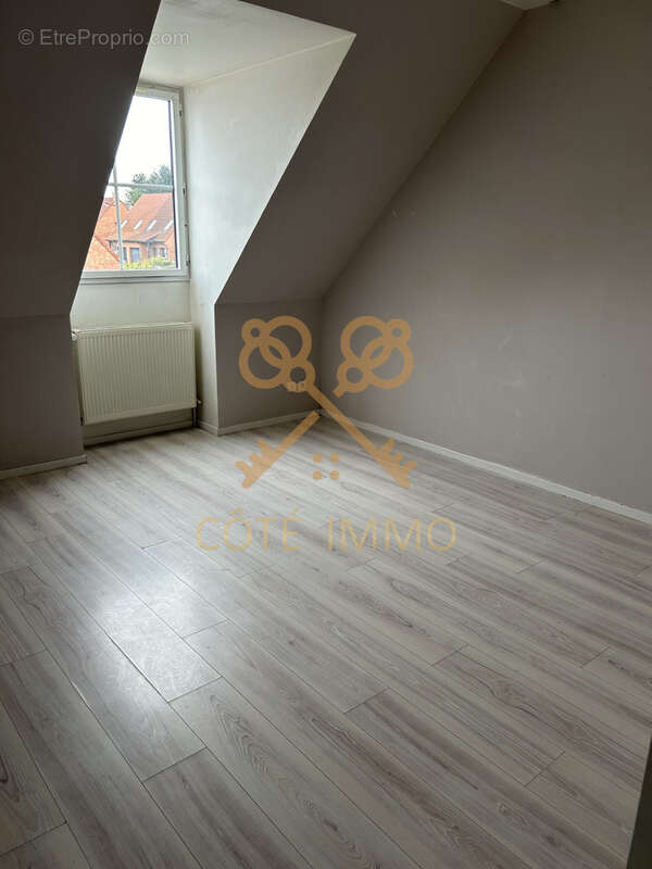 Maison à COURRIERES