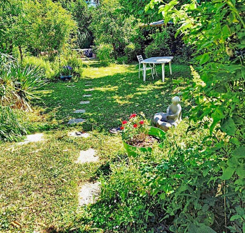 Maison individuelle à Riedisheim avec un magnifique jardin arboré  en ville ! - photo 13