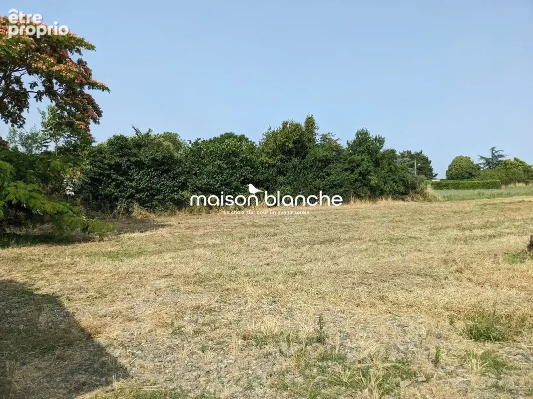 Terrain à LA JONCHERE
