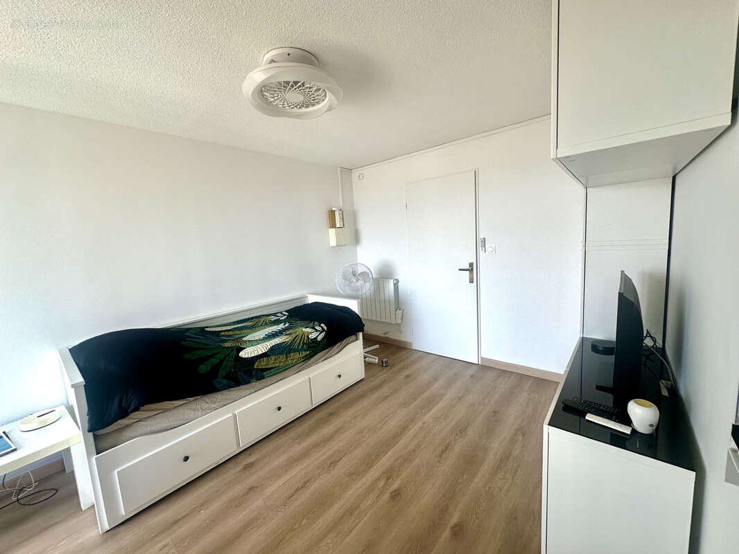 Carnon beau studio renove - terrasse - parking - vue mer et etangs - photo 13