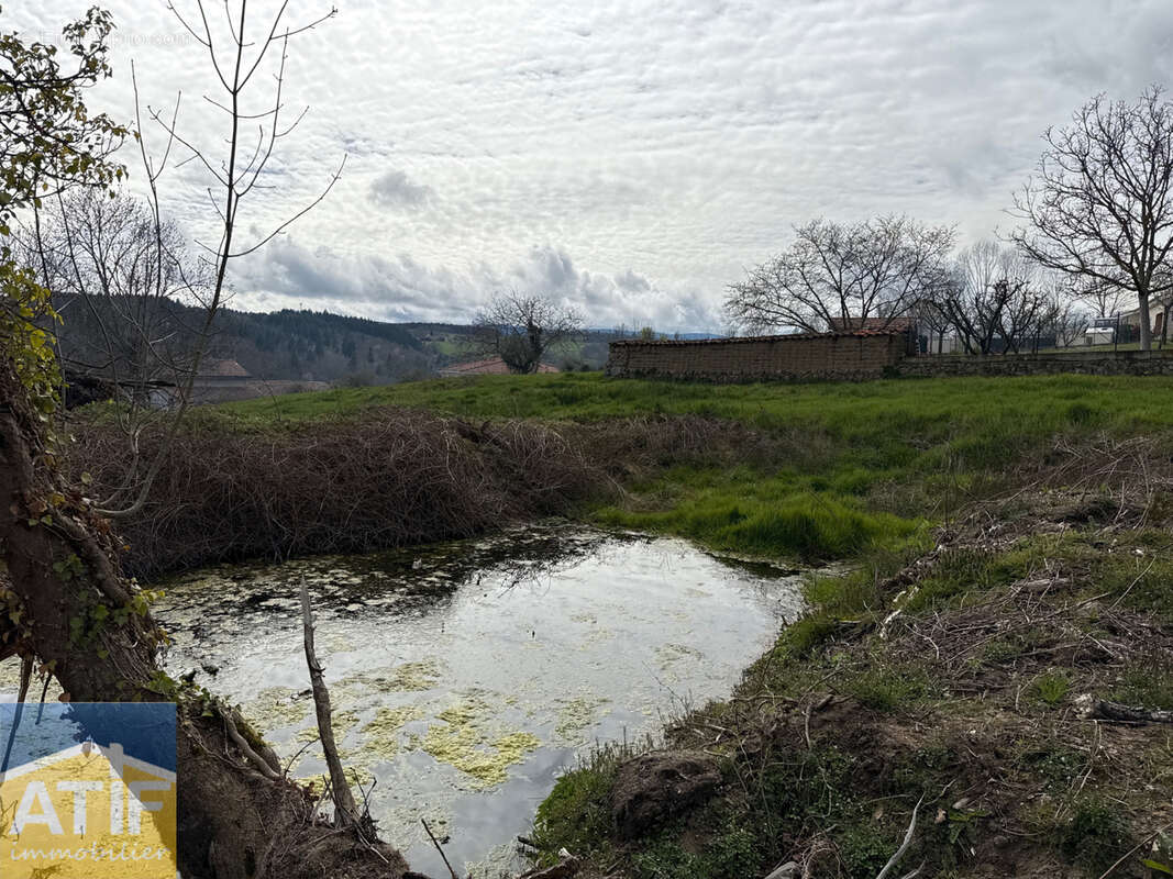 Terrain à CEZAY