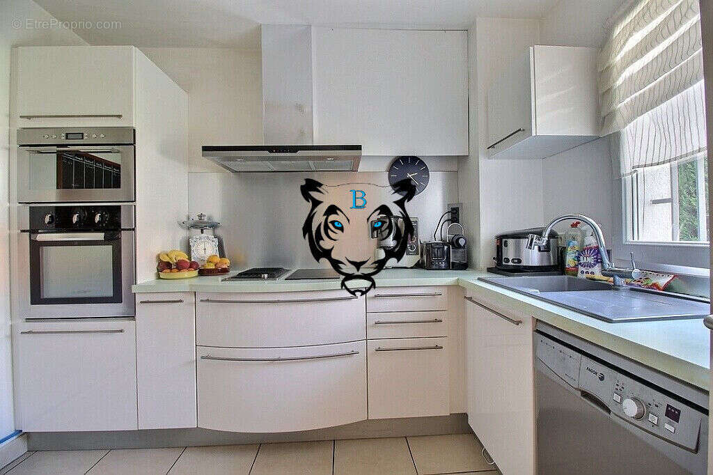 Maison à ROQUEBRUNE-SUR-ARGENS