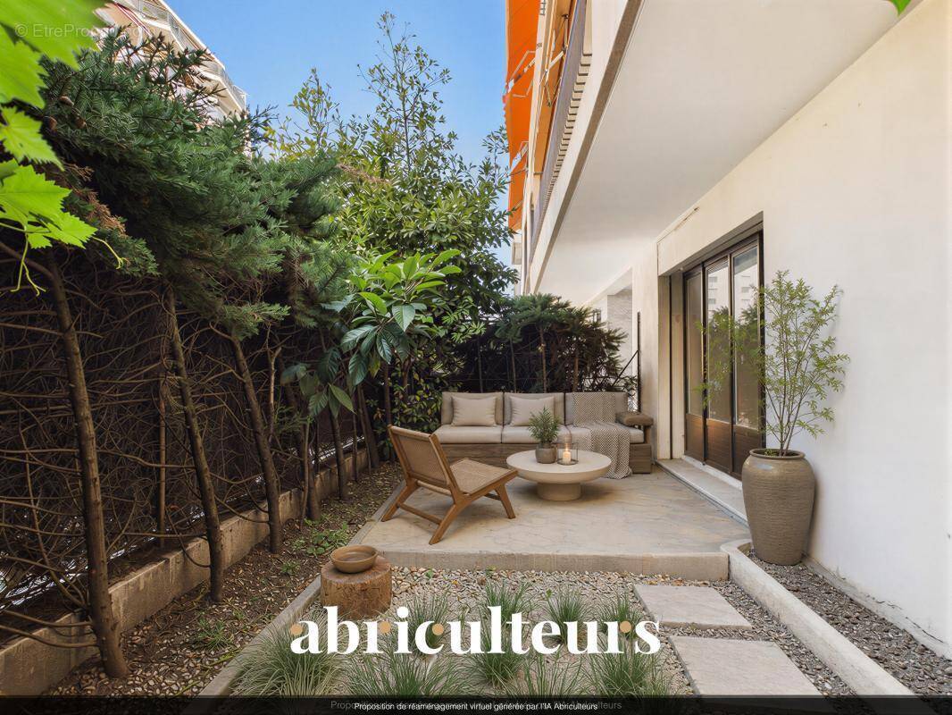 Appartement à LE CANNET
