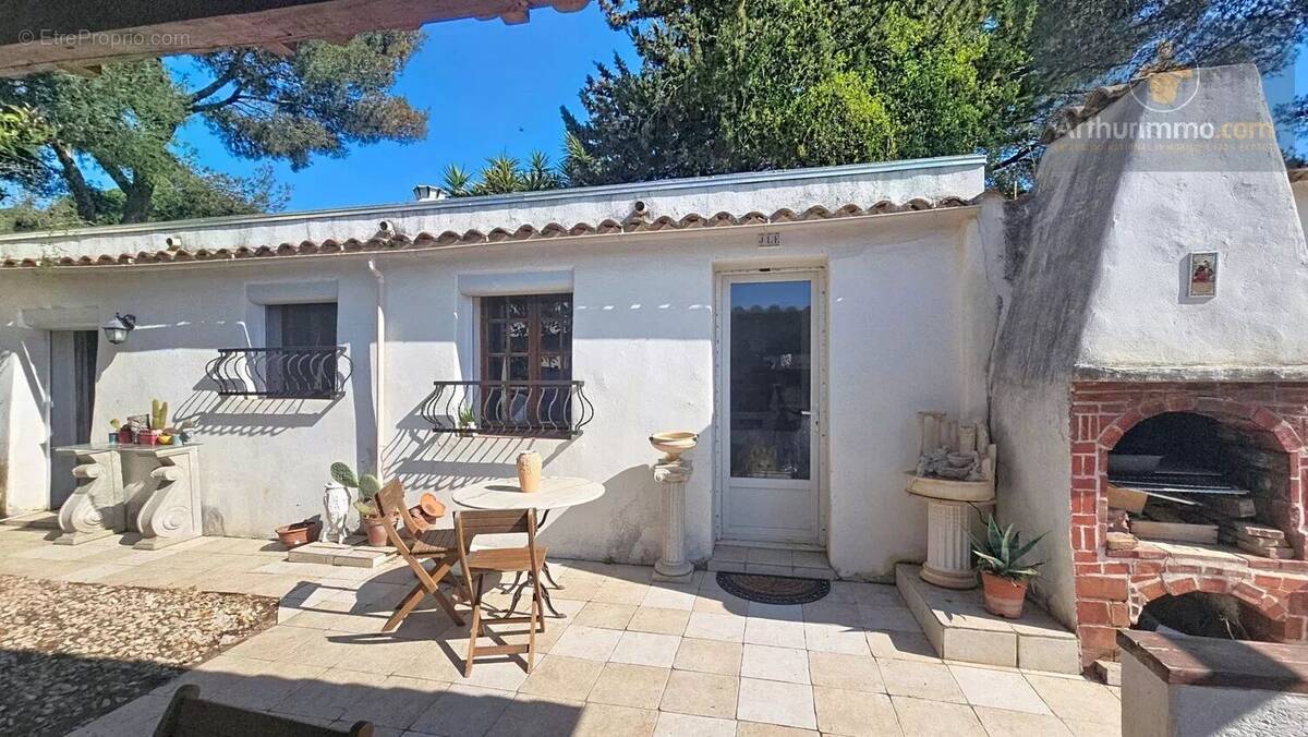 Maison à SIX-FOURS-LES-PLAGES