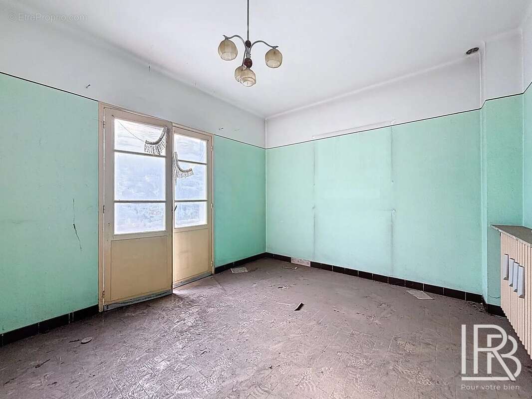 Appartement à MARSEILLE-11E