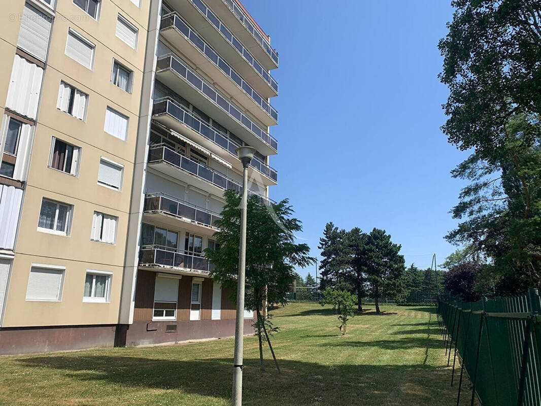 Appartement à LIVRY-GARGAN