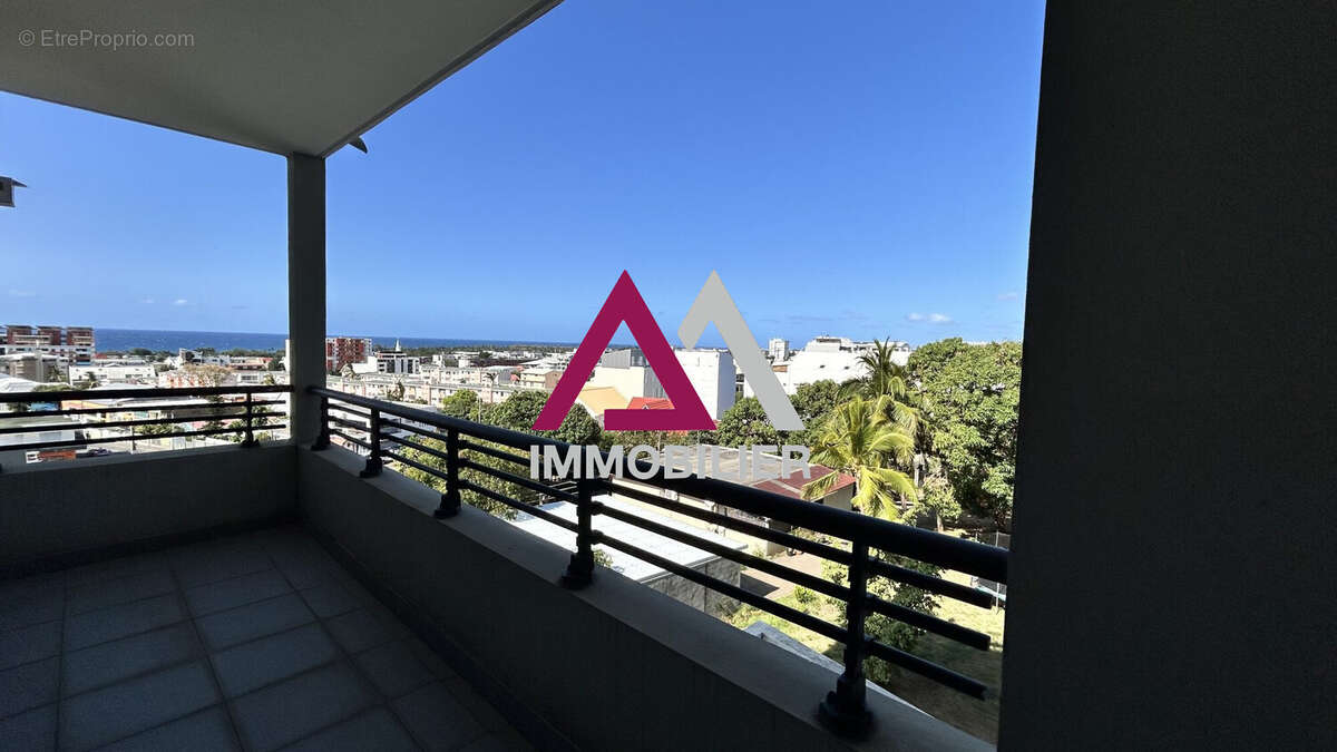 Appartement à SAINT-DENIS