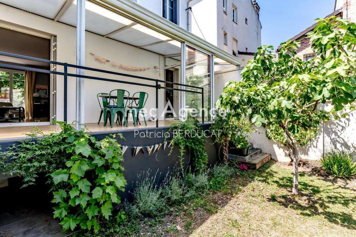 Maison à LE PERREUX-SUR-MARNE