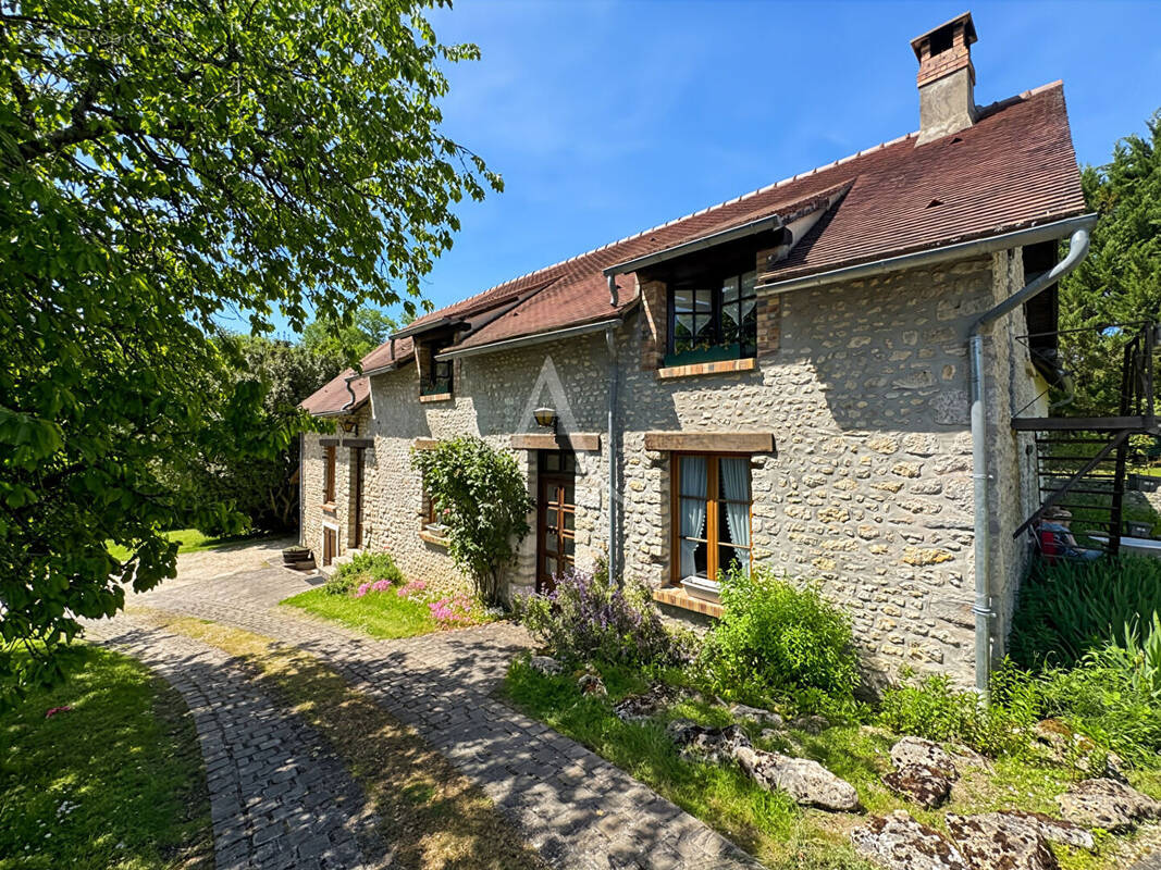 Maison à ETAMPES