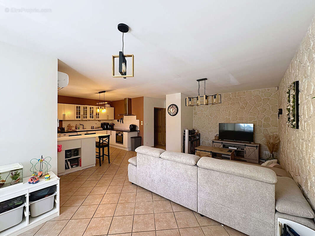 Appartement Carpentras 3 pièce(s) 74,95m2 - photo 2