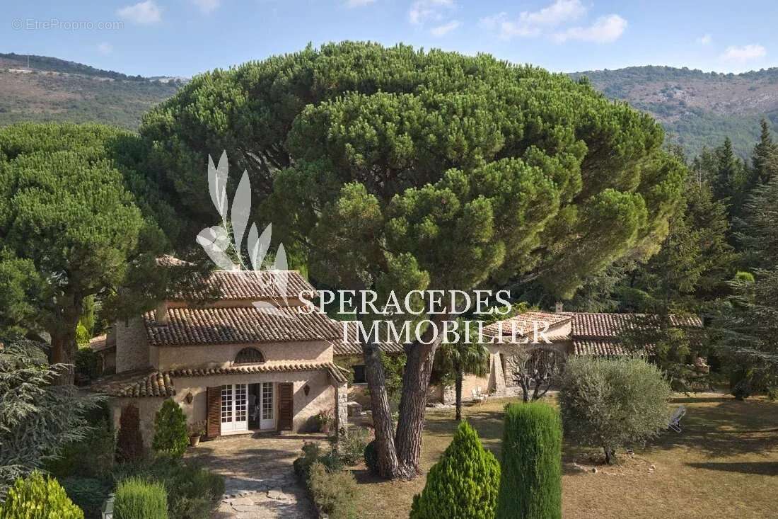 Maison à SAINT-VALLIER-DE-THIEY