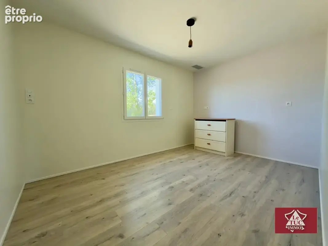 Maison contemporaine avec 4 chambres et grand jardin. - photo 11