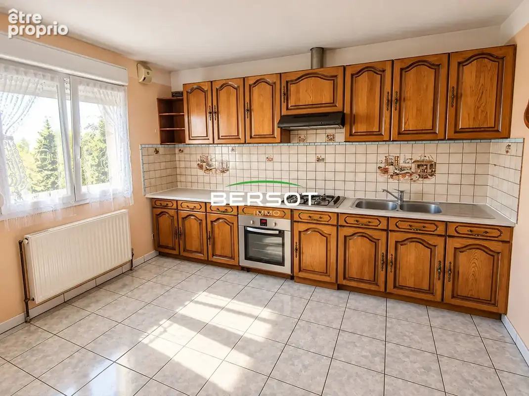 Maison 4 chambres sur sous-sol : fort potentiel ! - photo 2