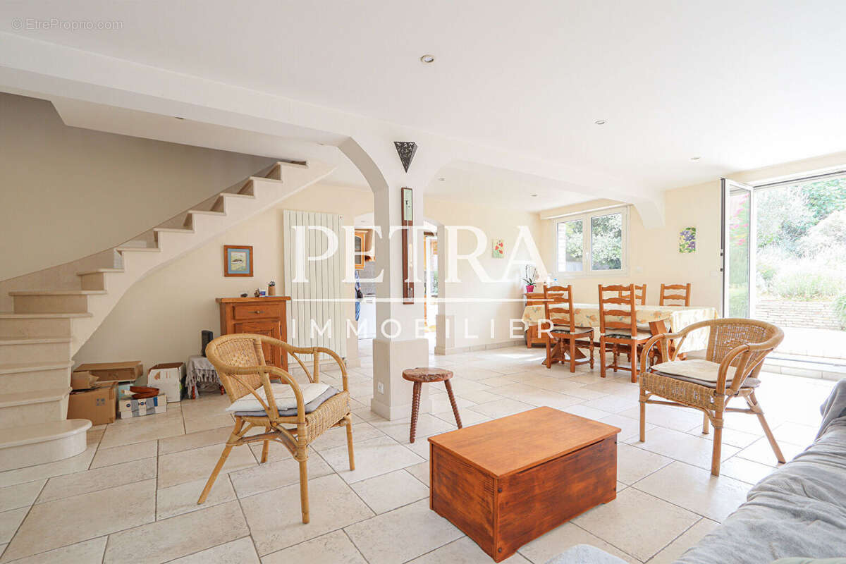 Maison non -mitoyenne - 4 chambres - jardin - l'hay les roses - blondeaux - photo 2