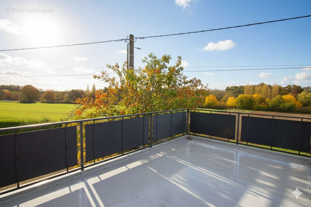 Maison à SAINTE-GENEVIEVE-DES-BOIS