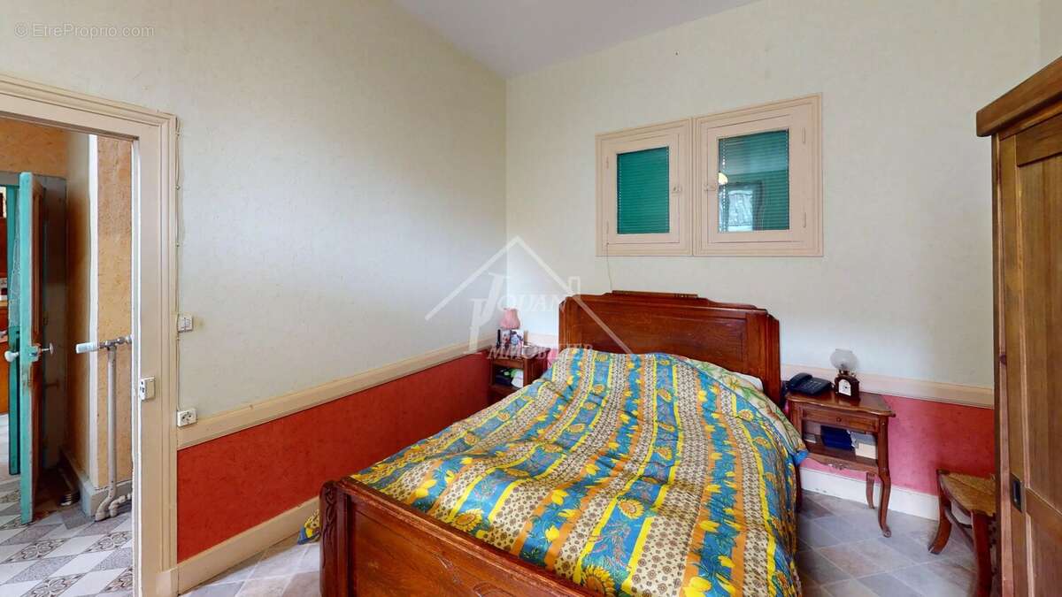 Maison de bourg à rénover - photo 3
