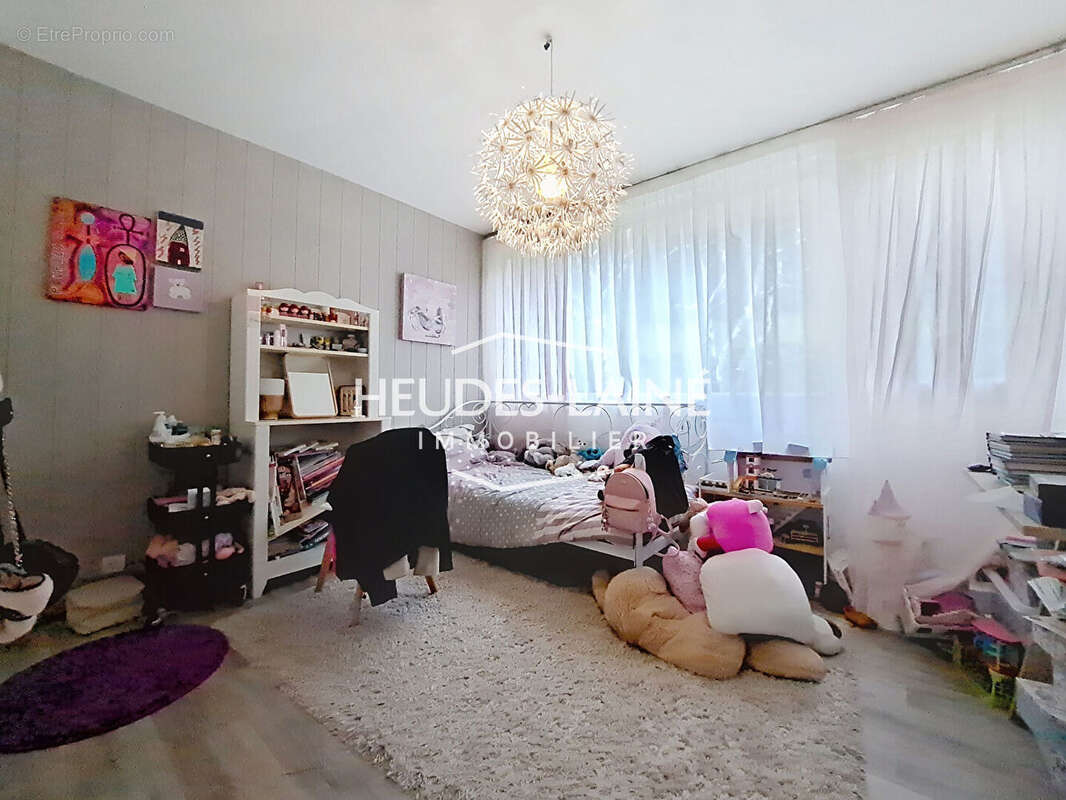 Appartement à JULLOUVILLE