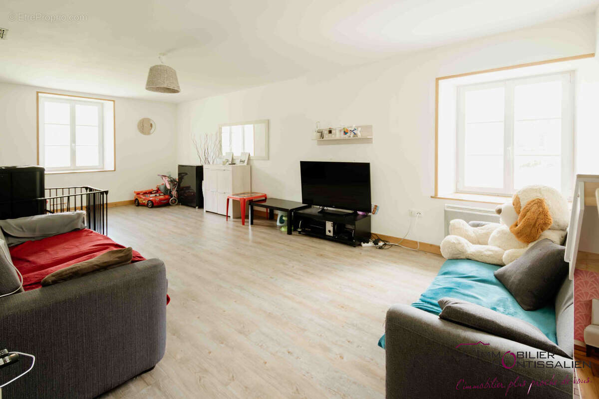 Appartement à JOUGNE