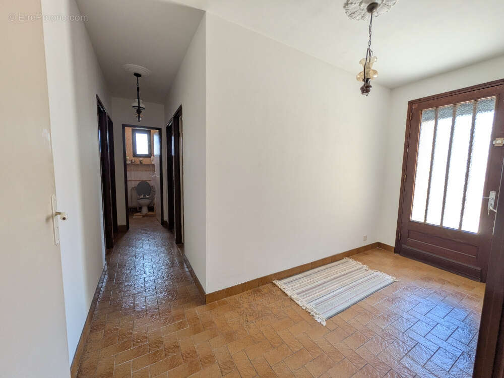 maison de plain pied garage trois chambres - photo 5