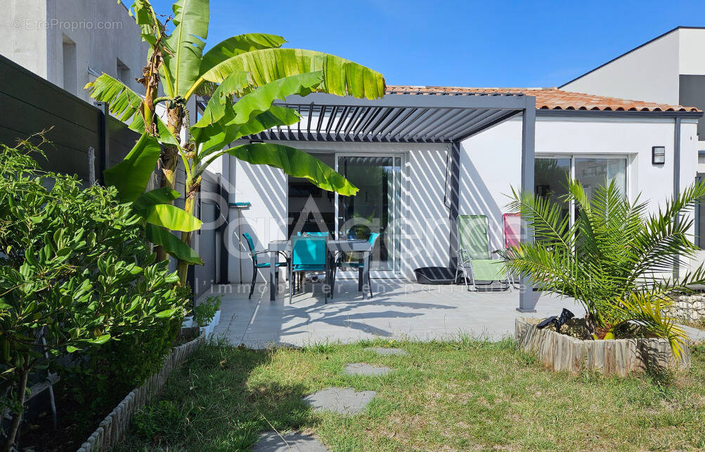 Maison à VAUX-SUR-MER