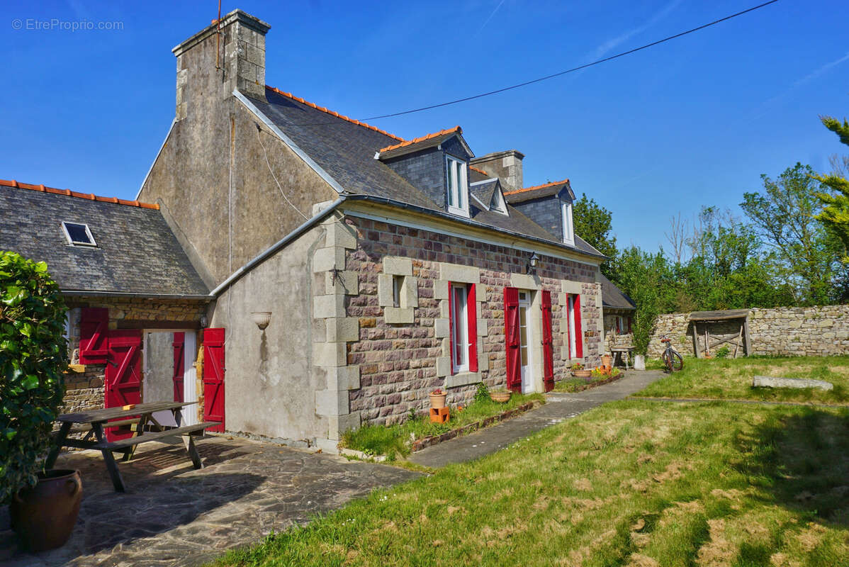 Maison à PLOURIVO