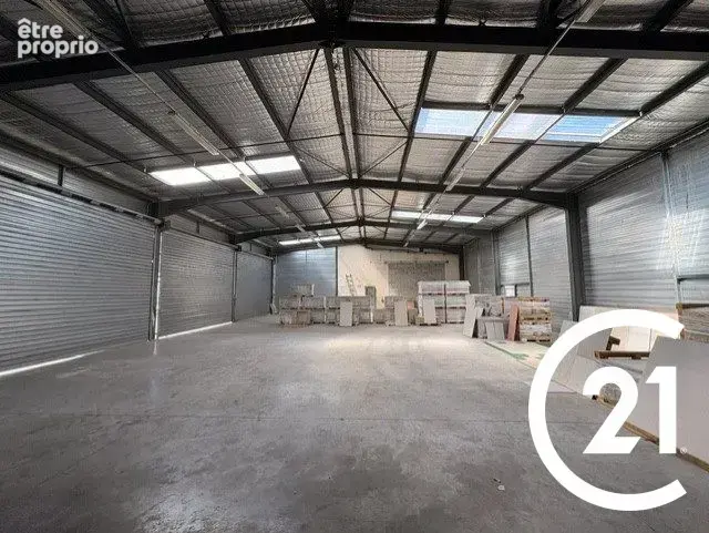 Commerce 360 m² à vendre à Romans-Sur-Isere (26100) - photo 2