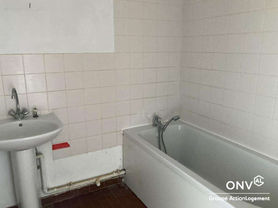 Appartement à SAINT-ETIENNE-DE-SAINT-GEOIRS