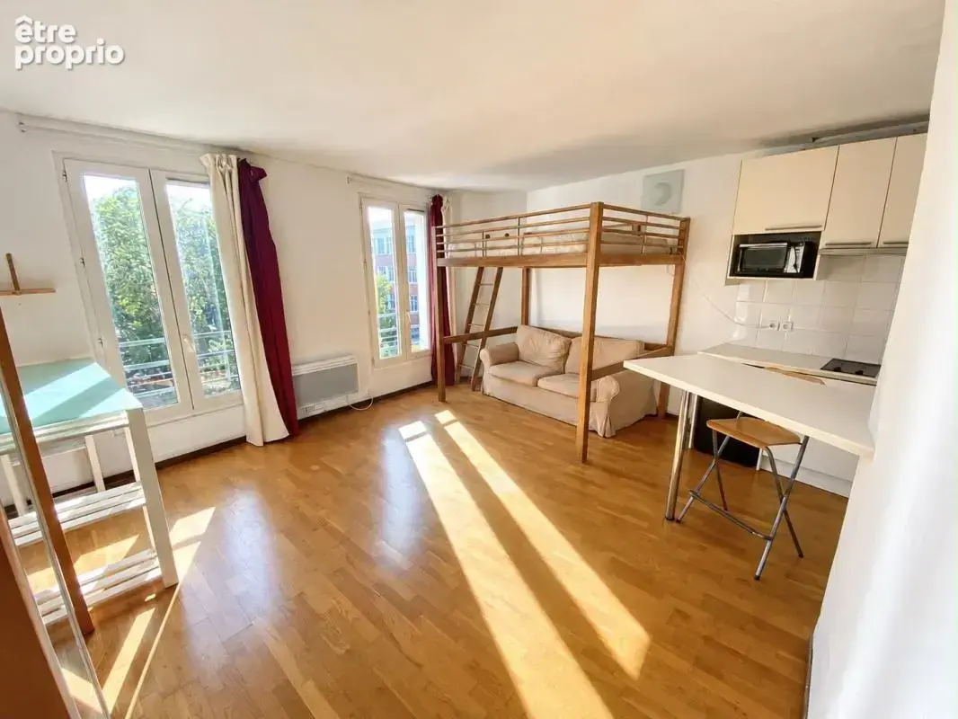 Paris 18ᵉ – 27 m² – plein sud – vue dégagée – grande cave – cellier - photo 1