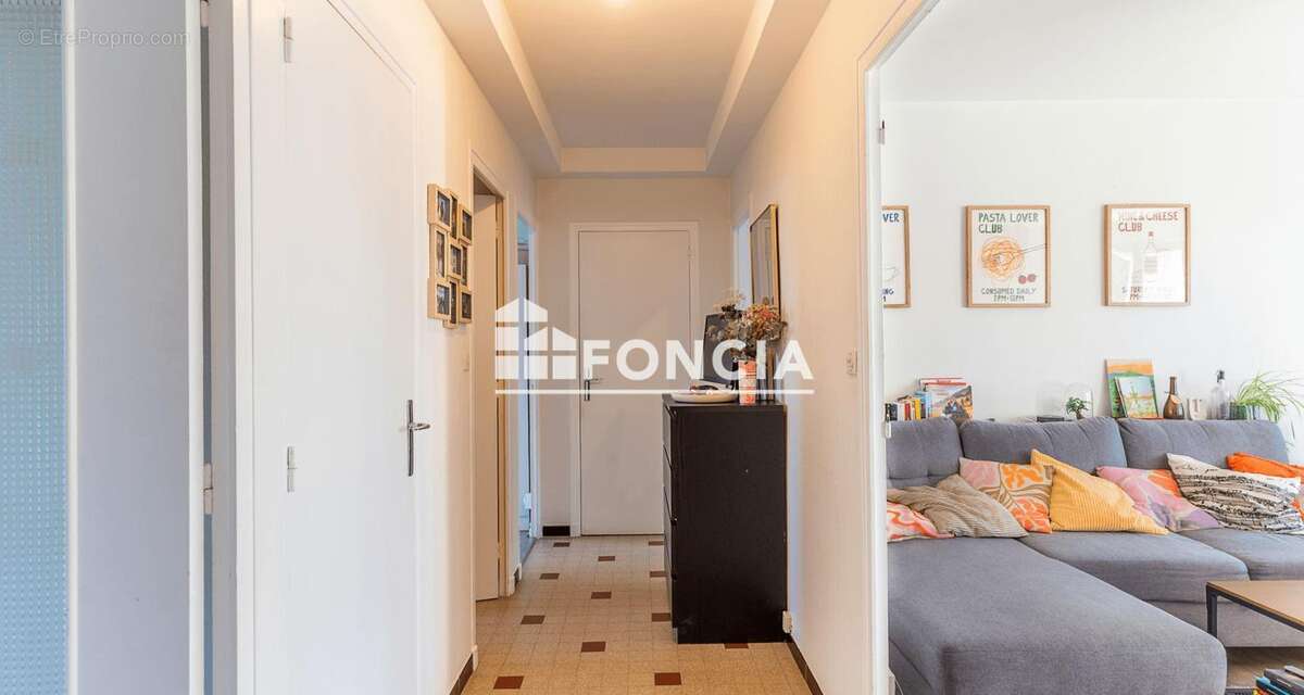 Appartement à GUILHERAND-GRANGES