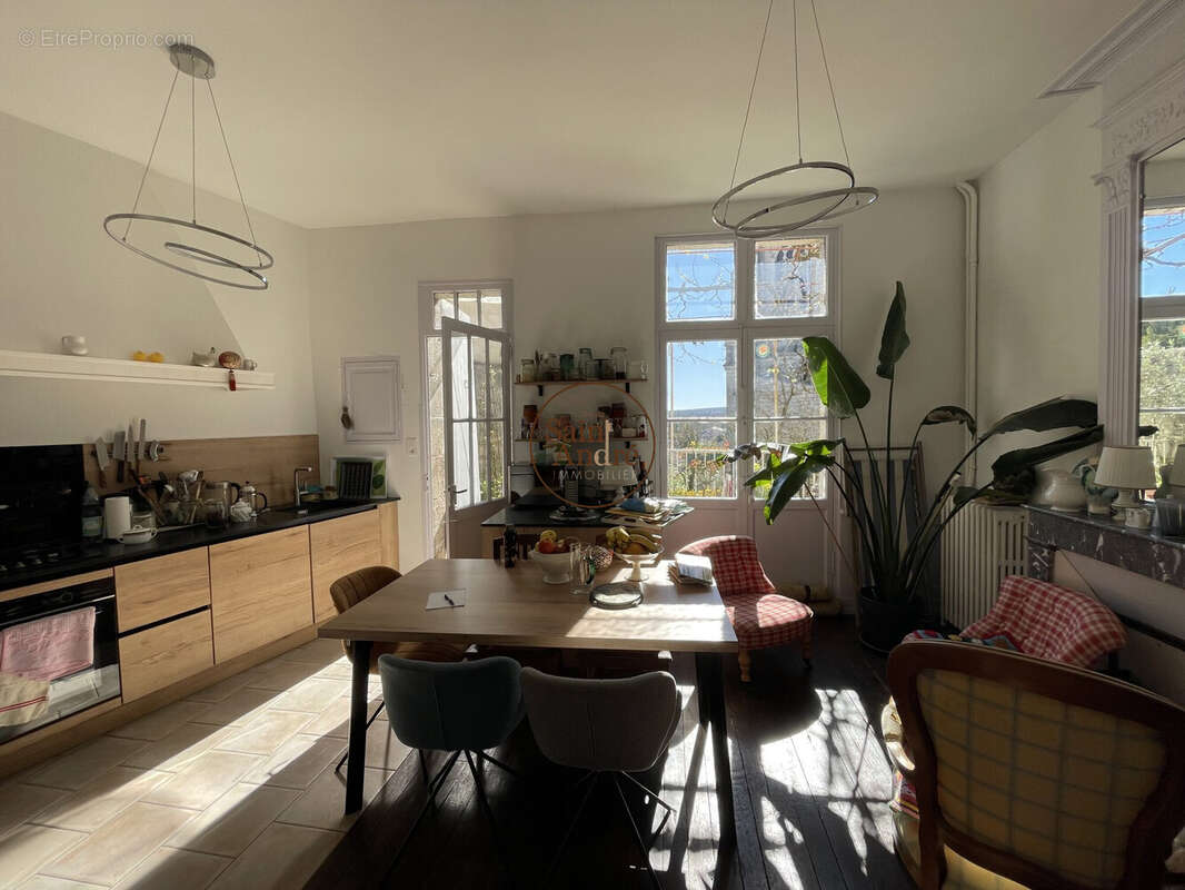 Maison 159 m² à Angouleme  - photo 3