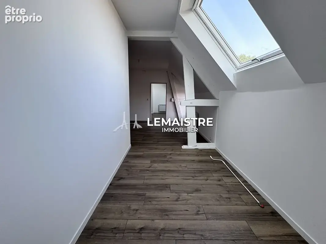 Axe LE HAVRE/YVETOT - Maison 208 m² - 5 chambres - Briques et silex - Double garage - DPE C - photo 13